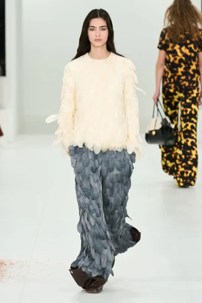 Look 13